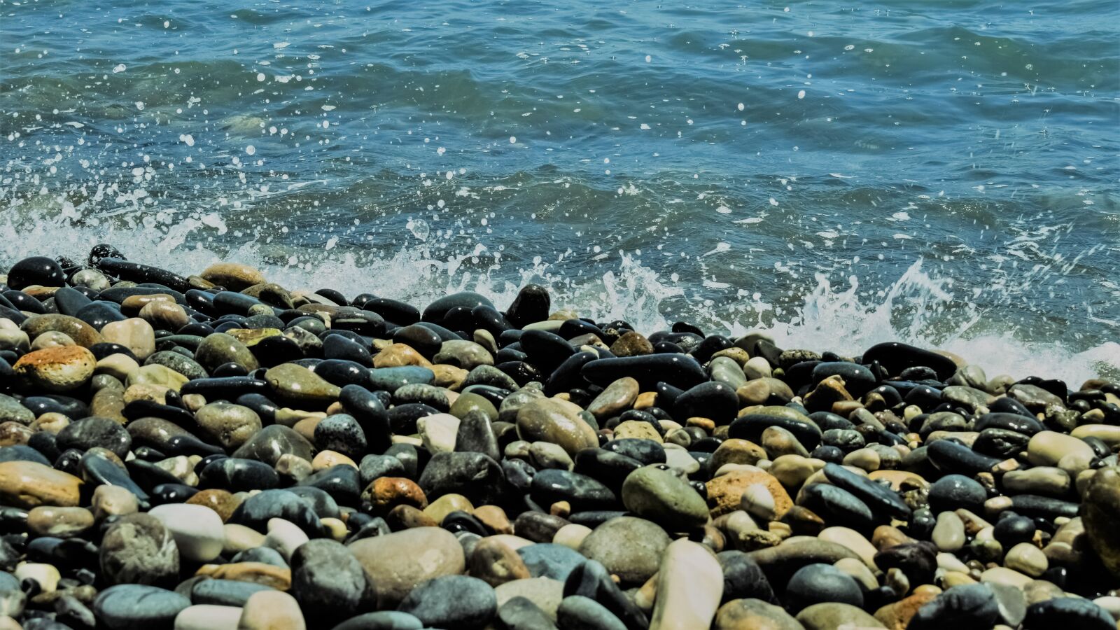 Nikon D3300 sample photo. Stones, pebbles, nature photography
