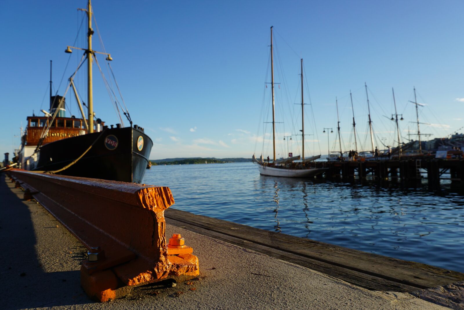 Sony a6000 sample photo. Norway, oslo, port photography