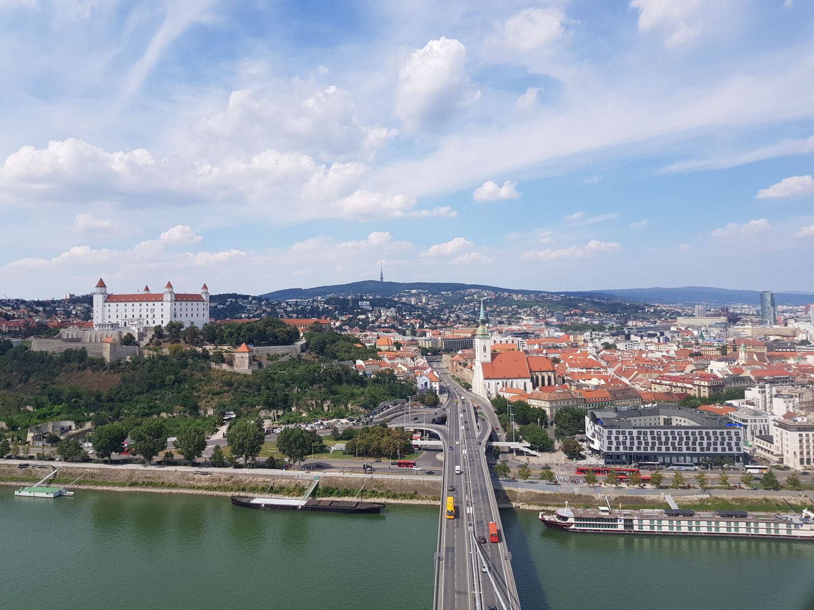 Samsung Galaxy S8 sample photo. Europe, bratislava, city photography