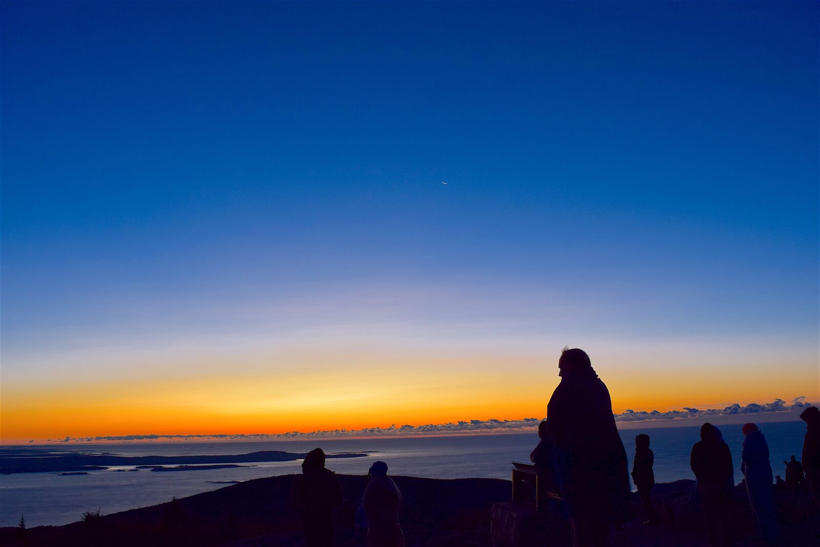 Nikon D3300 sample photo. Sunrise, silhouette, people photography