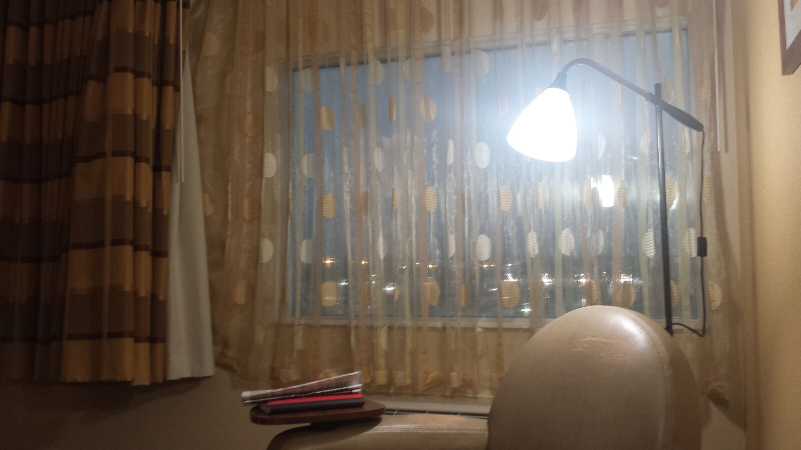 Samsung Galaxy S4 sample photo. Window, light, dallas photography