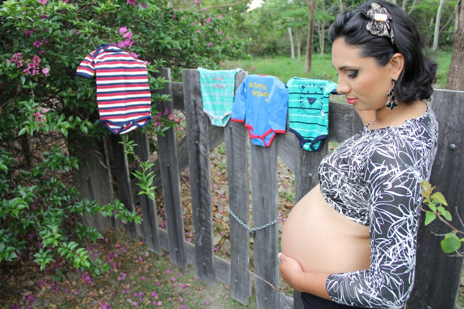 Canon EF-S 18-135mm F3.5-5.6 IS sample photo. Pregnancy, pregnant woman, pregnant photography