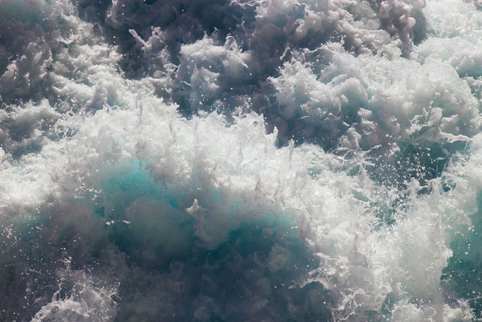 Canon EOS 100D (EOS Rebel SL1 / EOS Kiss X7) sample photo. Ocean, sea, wave photography