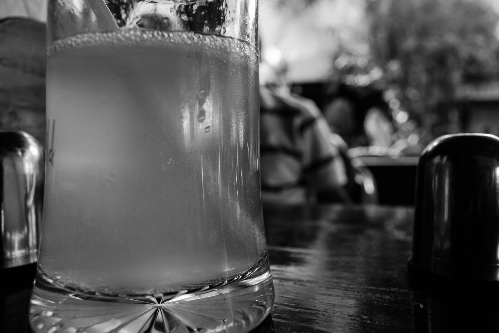 Nikon D3300 sample photo. Bar, beauty, beer, black photography