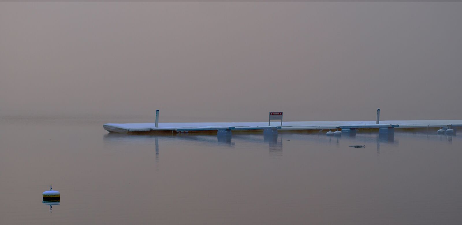 Olympus E-420 (EVOLT E-420) sample photo. Utstikker, fog, winter photography