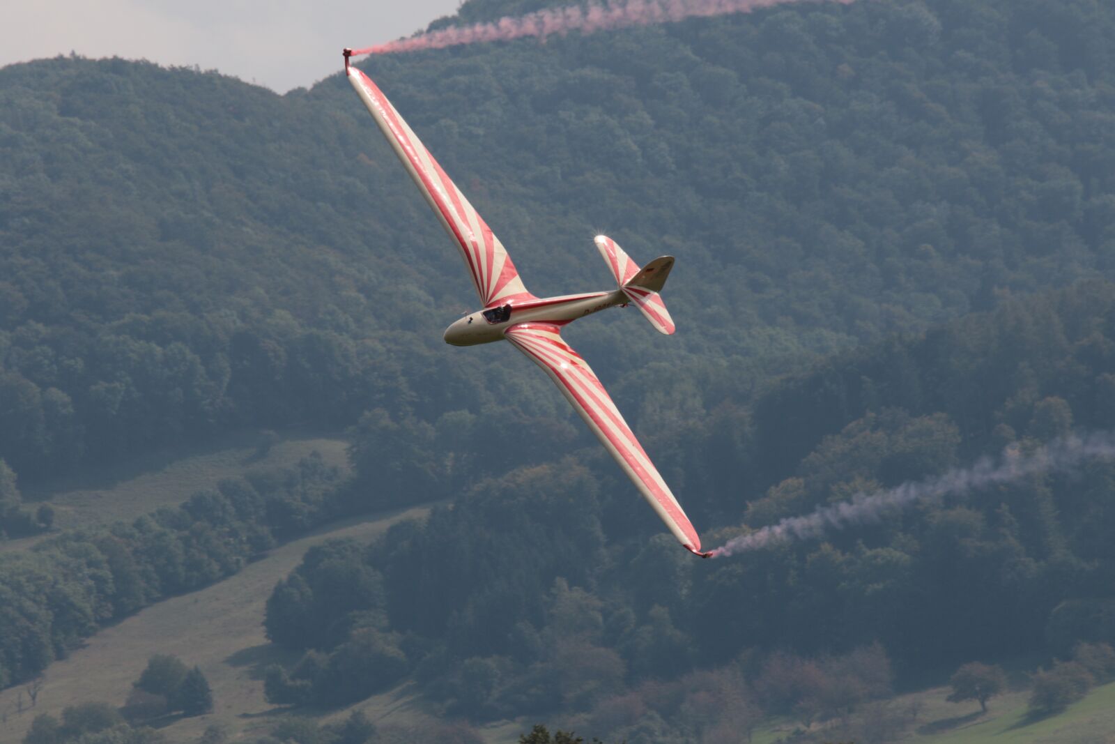 Canon EOS 7D Mark II sample photo. Glider, aerobatics, aviation photography