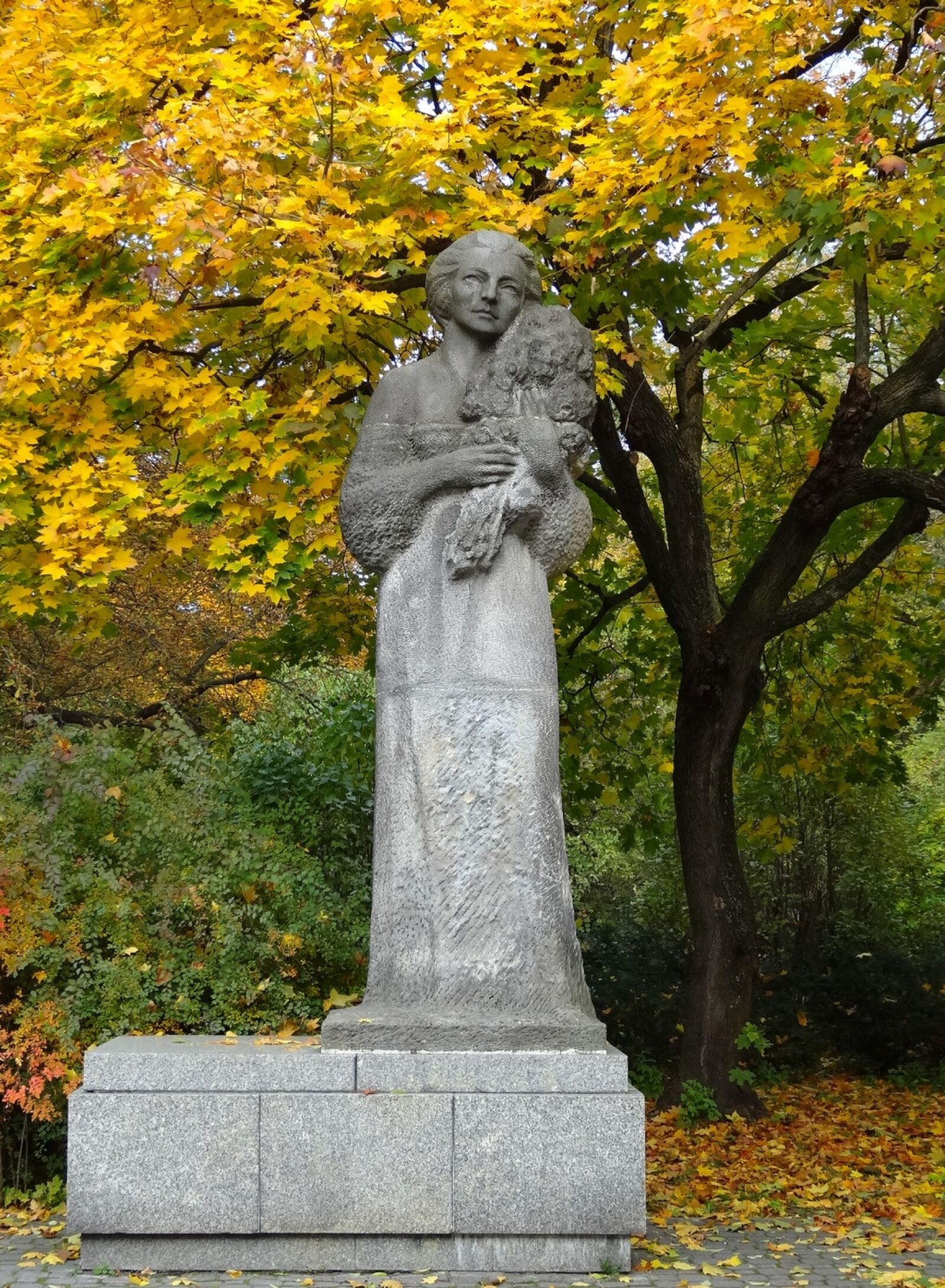 Sony Cyber-shot DSC-HX20V sample photo. Grazyna bacewicz, monument, statue photography