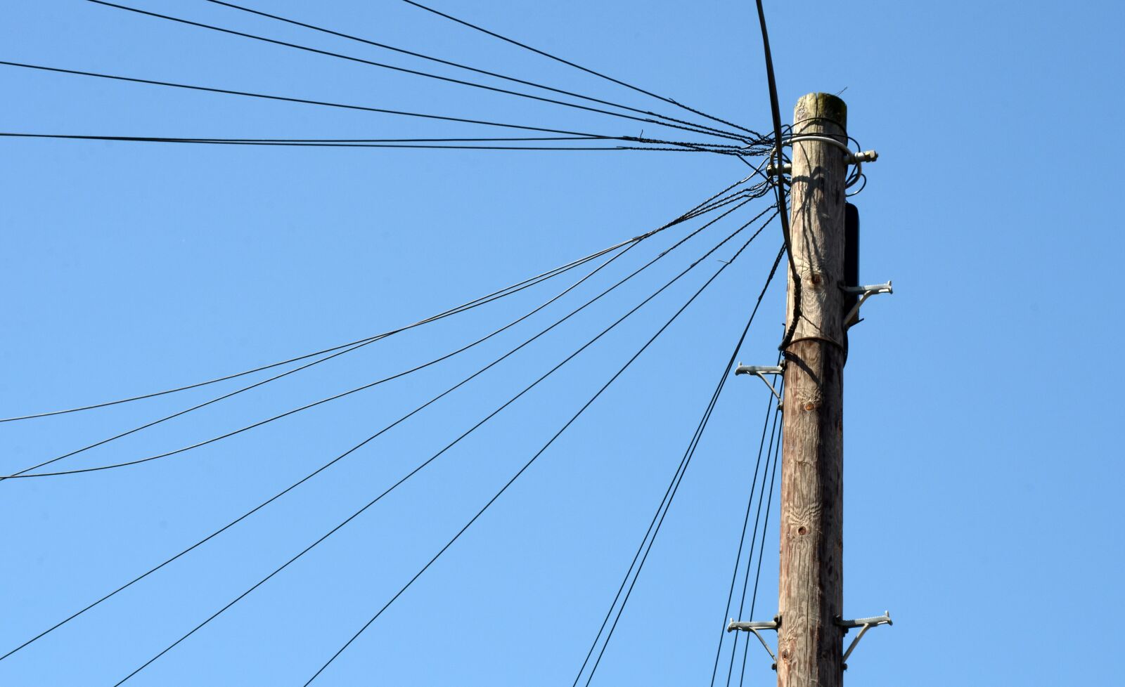 Nikon D7000 sample photo. Pole, mast, electricity photography