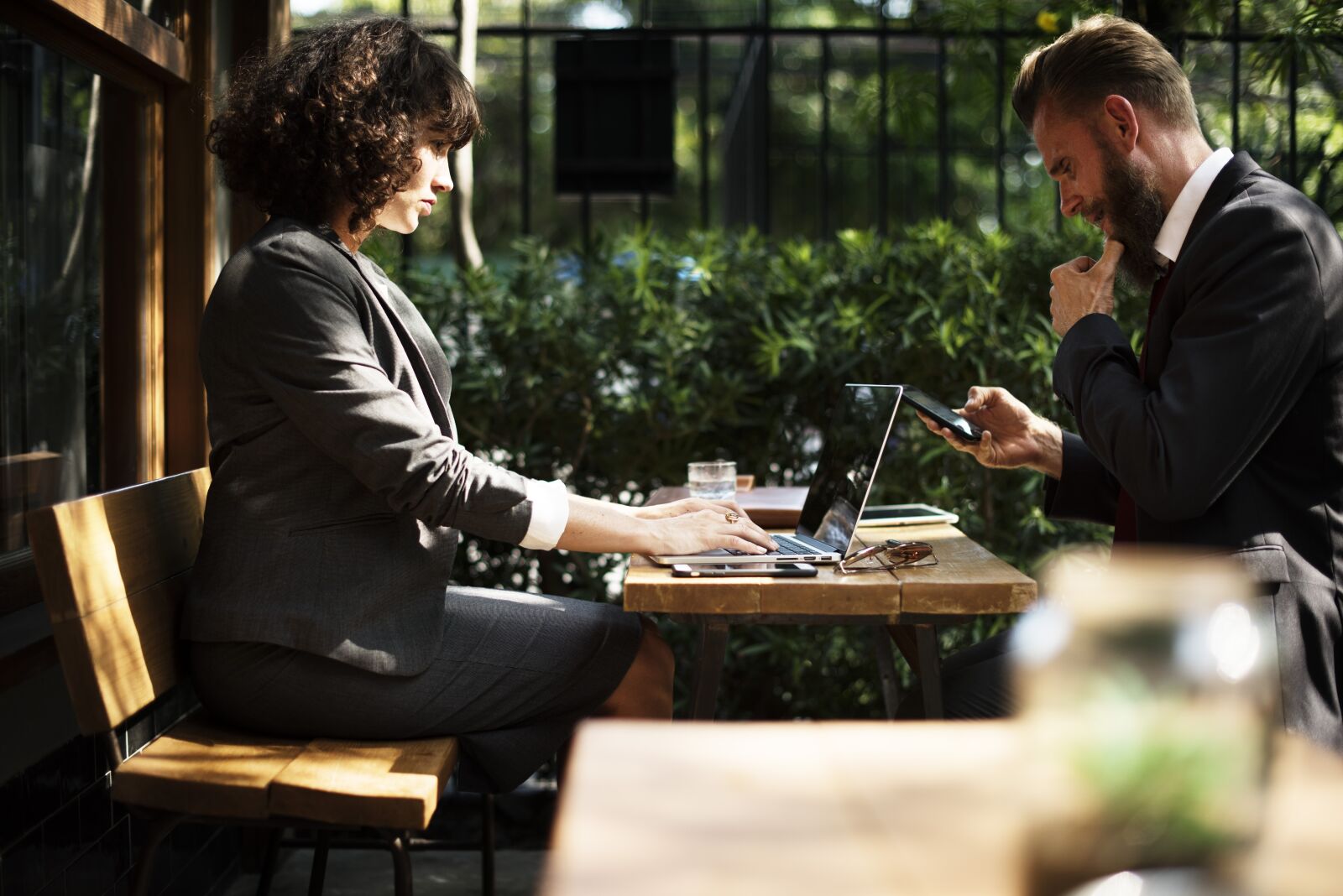Nikon D810 sample photo. Business, busy, cafe photography