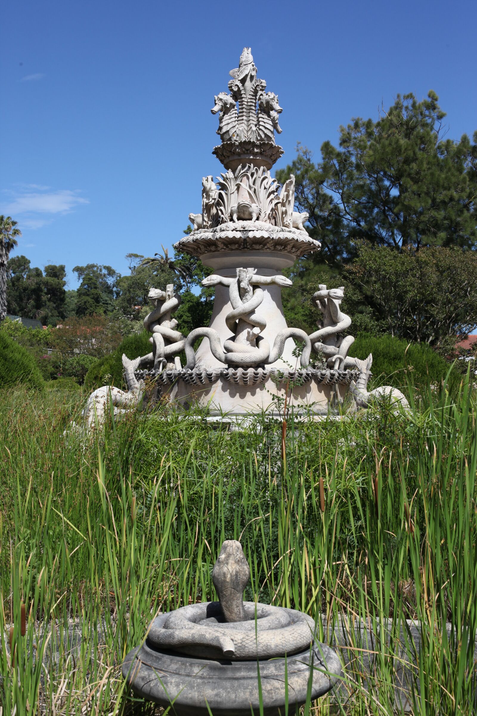 Canon EOS 5D Mark II sample photo. Lisbon, park, fountain photography