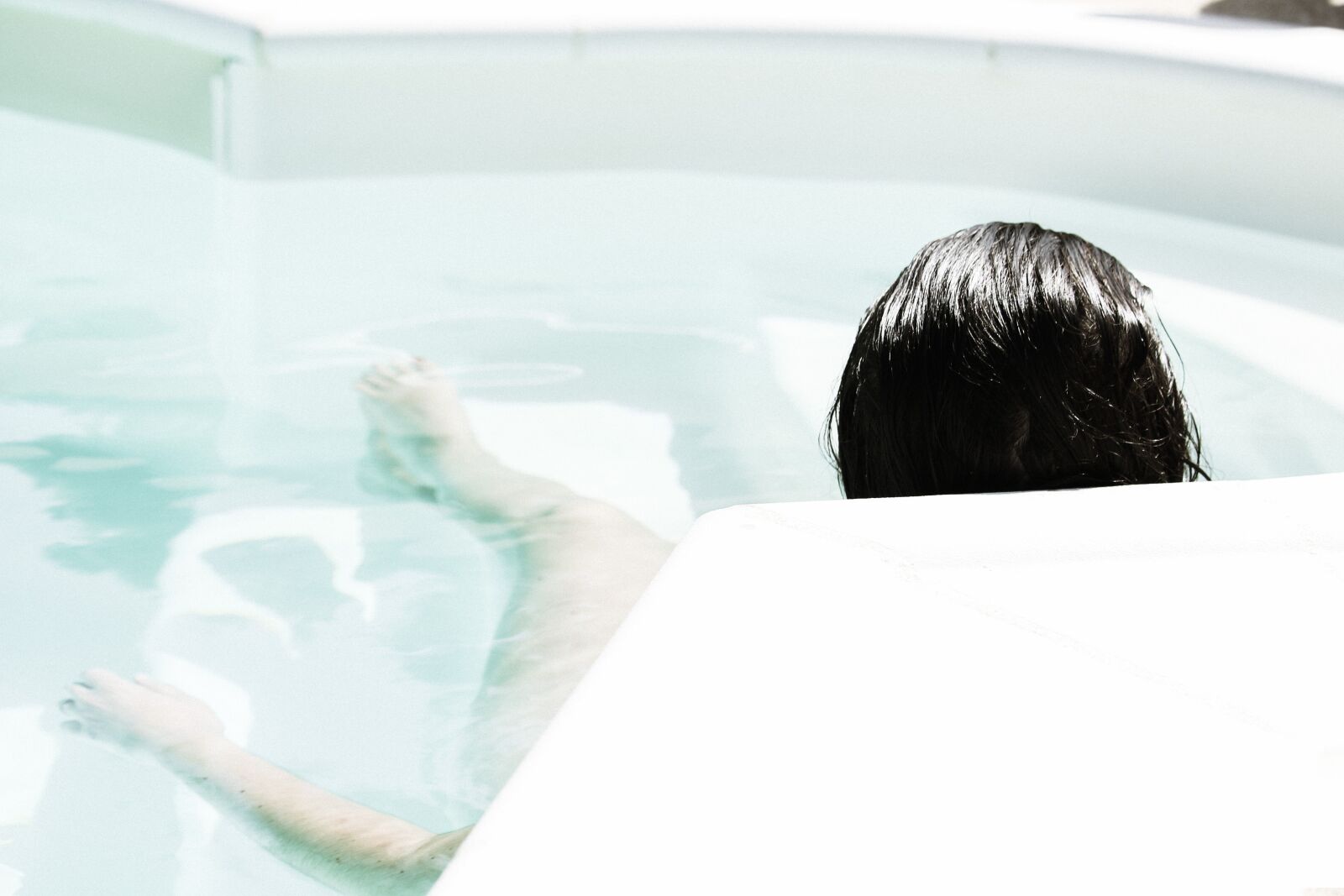 Canon EOS 700D (EOS Rebel T5i / EOS Kiss X7i) sample photo. Adult, bath, bathtub photography