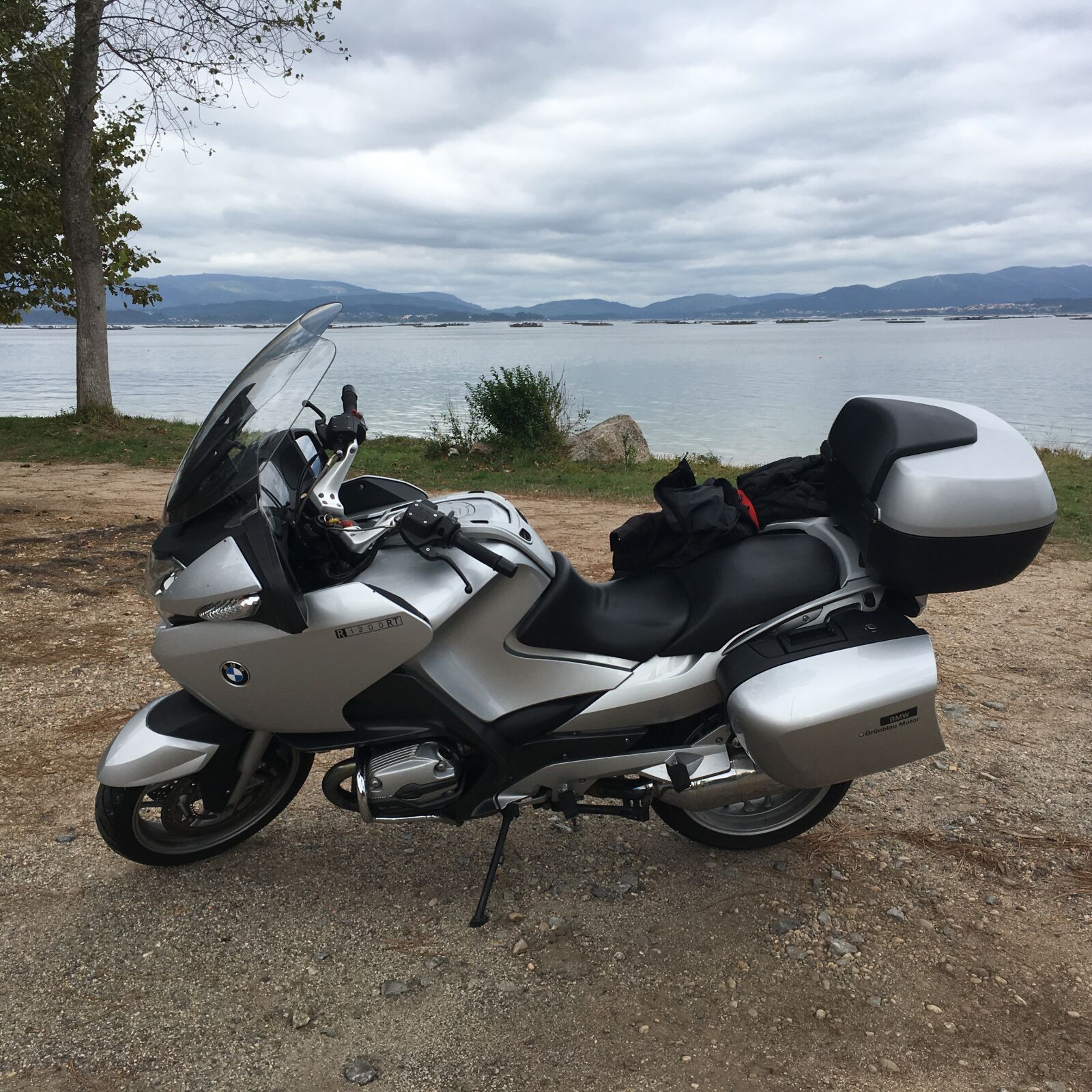 iPhone SE back camera 4.15mm f/2.2 sample photo. Moto, bmw, r1200rt photography