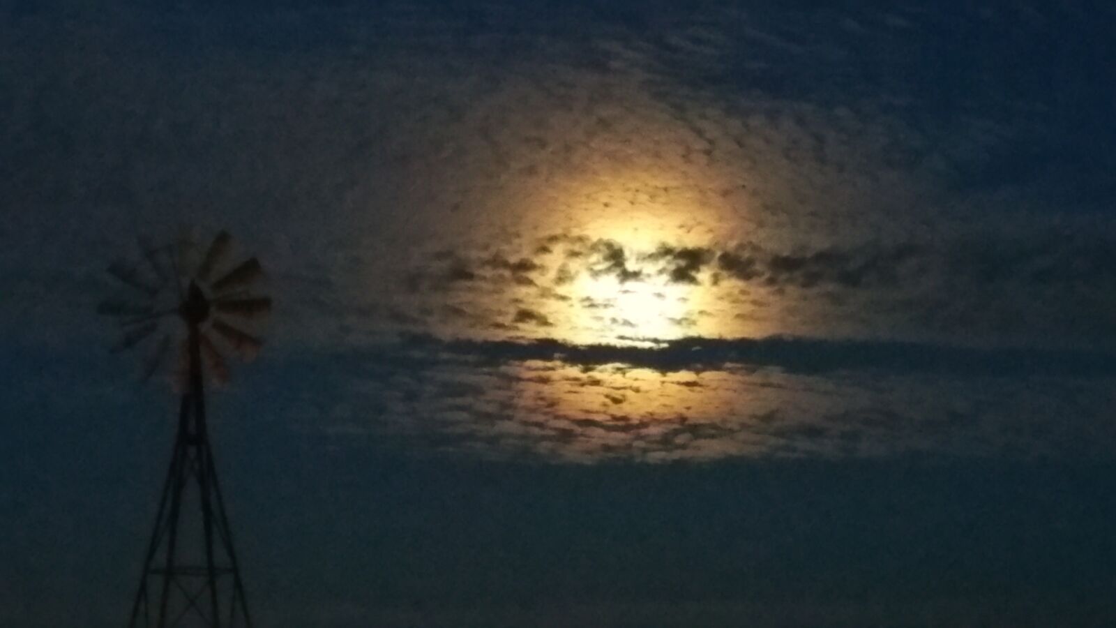 Samsung Galaxy Note4 sample photo. Sunset, windmill, night sky photography