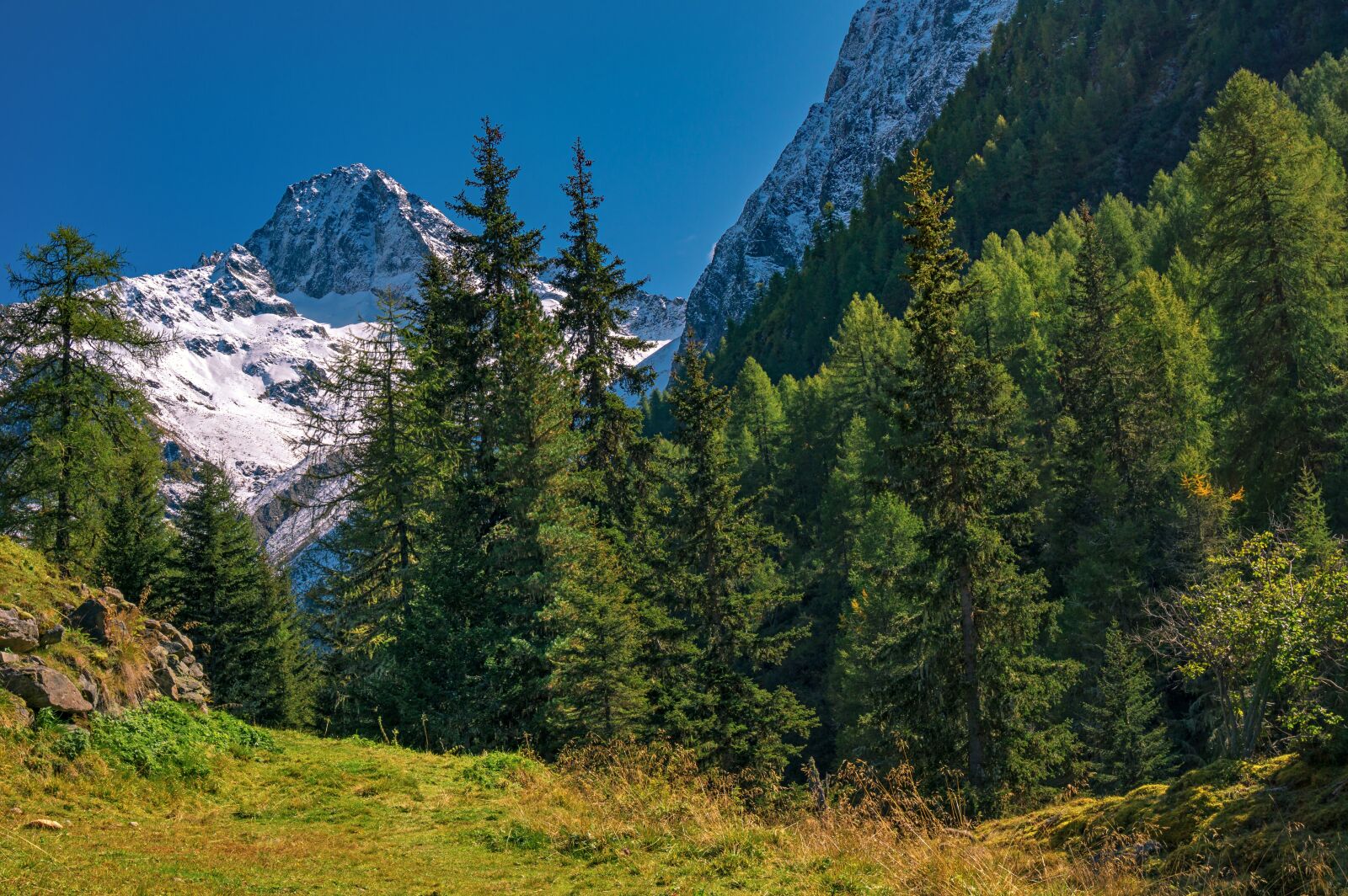 Sony E 16-50mm F3.5-5.6 PZ OSS sample photo. Nature, landscapes, mountains photography