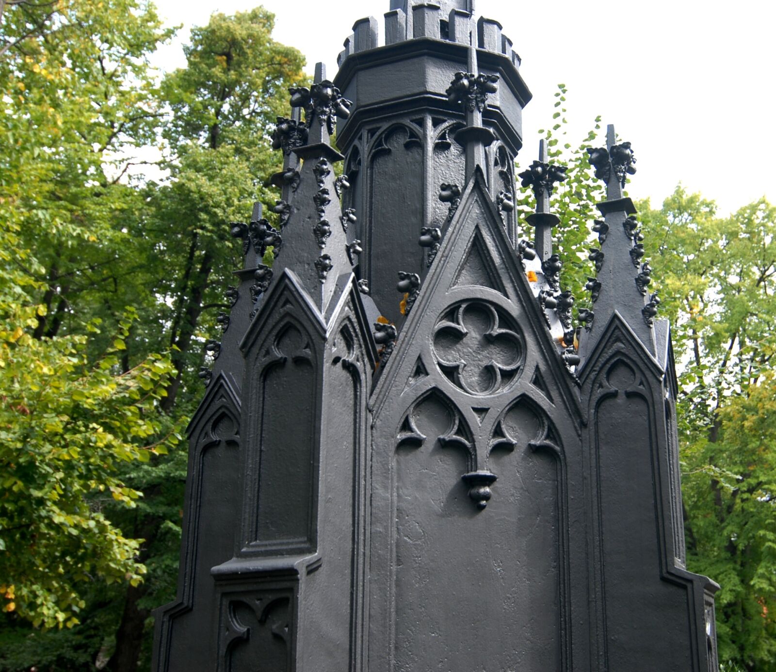 Nikon D200 sample photo. Cemetery, cross, base photography
