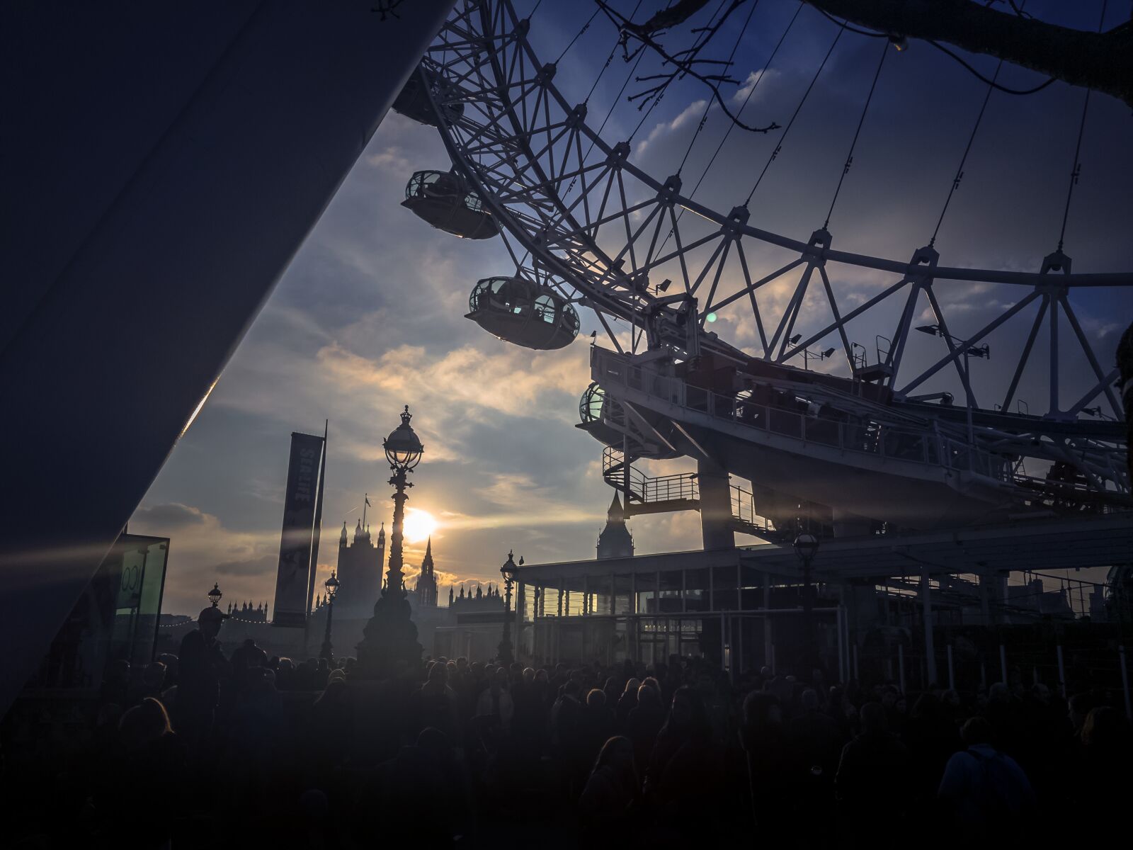 Apple iPhone 6s sample photo. Sunset, london, london eye photography