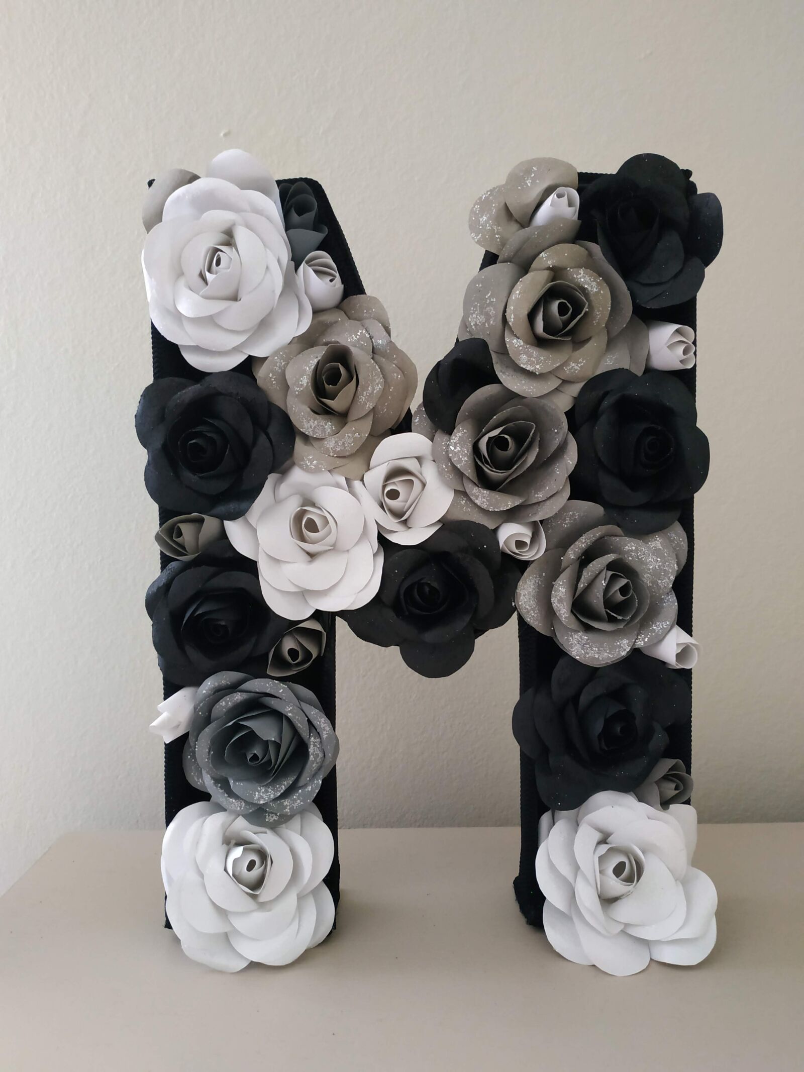 Xiaomi Redmi Note 5 sample photo. Letters, roses, paper photography