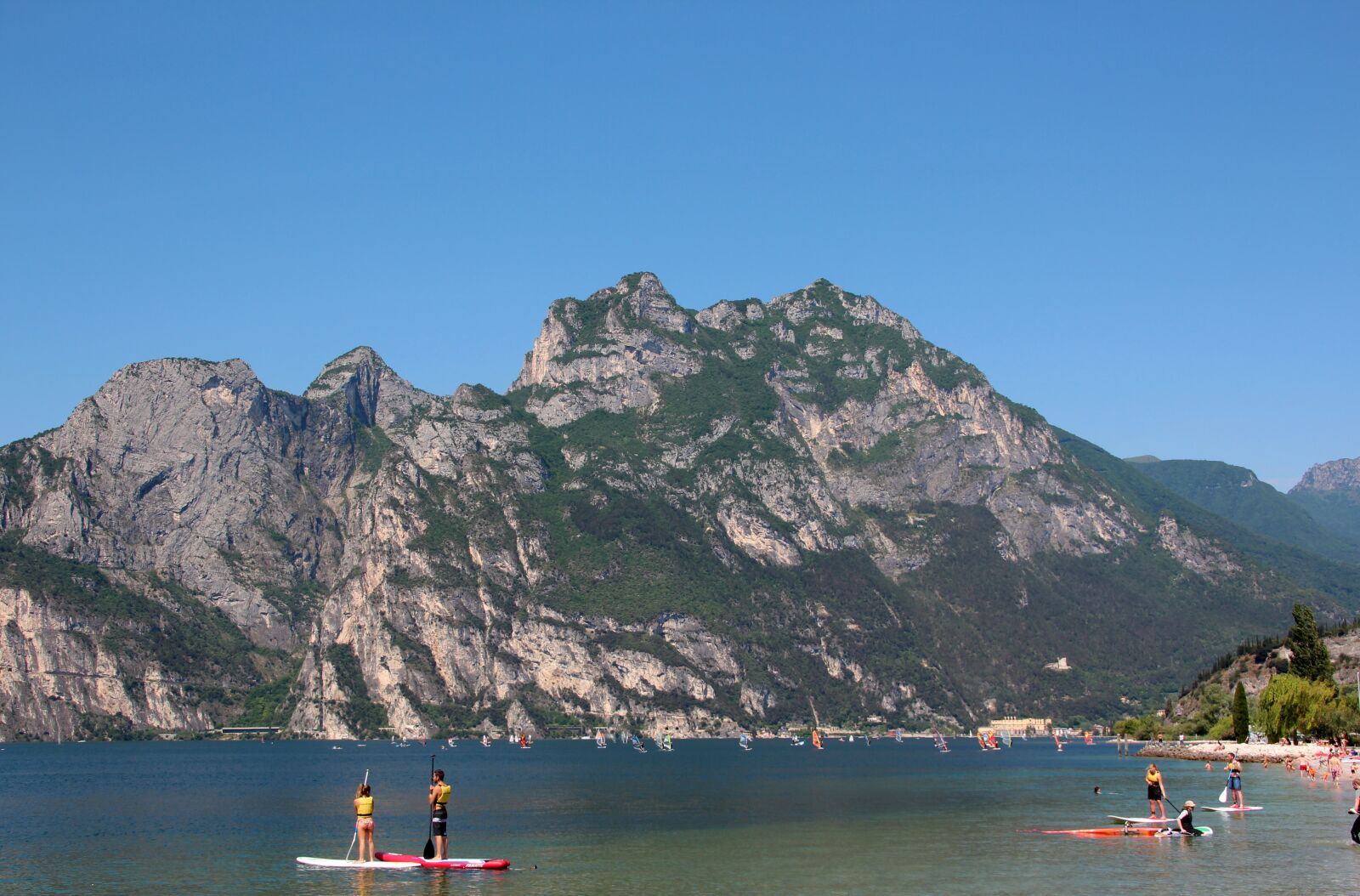 Canon EOS 600D (Rebel EOS T3i / EOS Kiss X5) sample photo. Garda, italy, lake photography