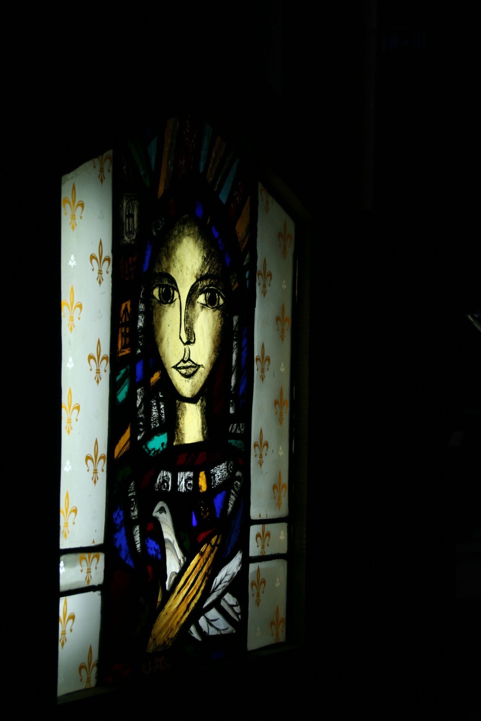 Canon EOS 400D (EOS Digital Rebel XTi / EOS Kiss Digital X) sample photo. Stained glass, church, religion photography