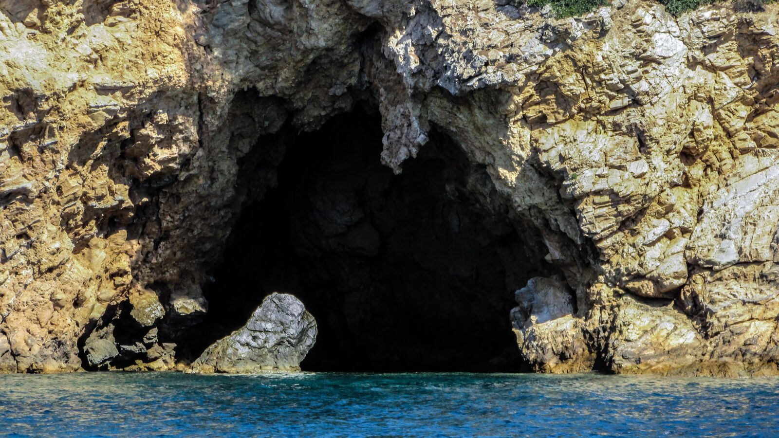 Canon PowerShot SX400 IS sample photo. Sea cave, sea, island photography