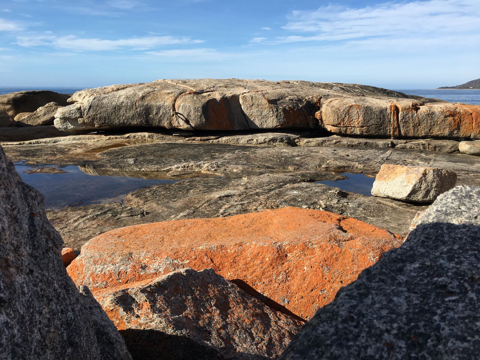 iPhone 6s Plus back camera 4.15mm f/2.2 sample photo. Beach, rock, stones photography