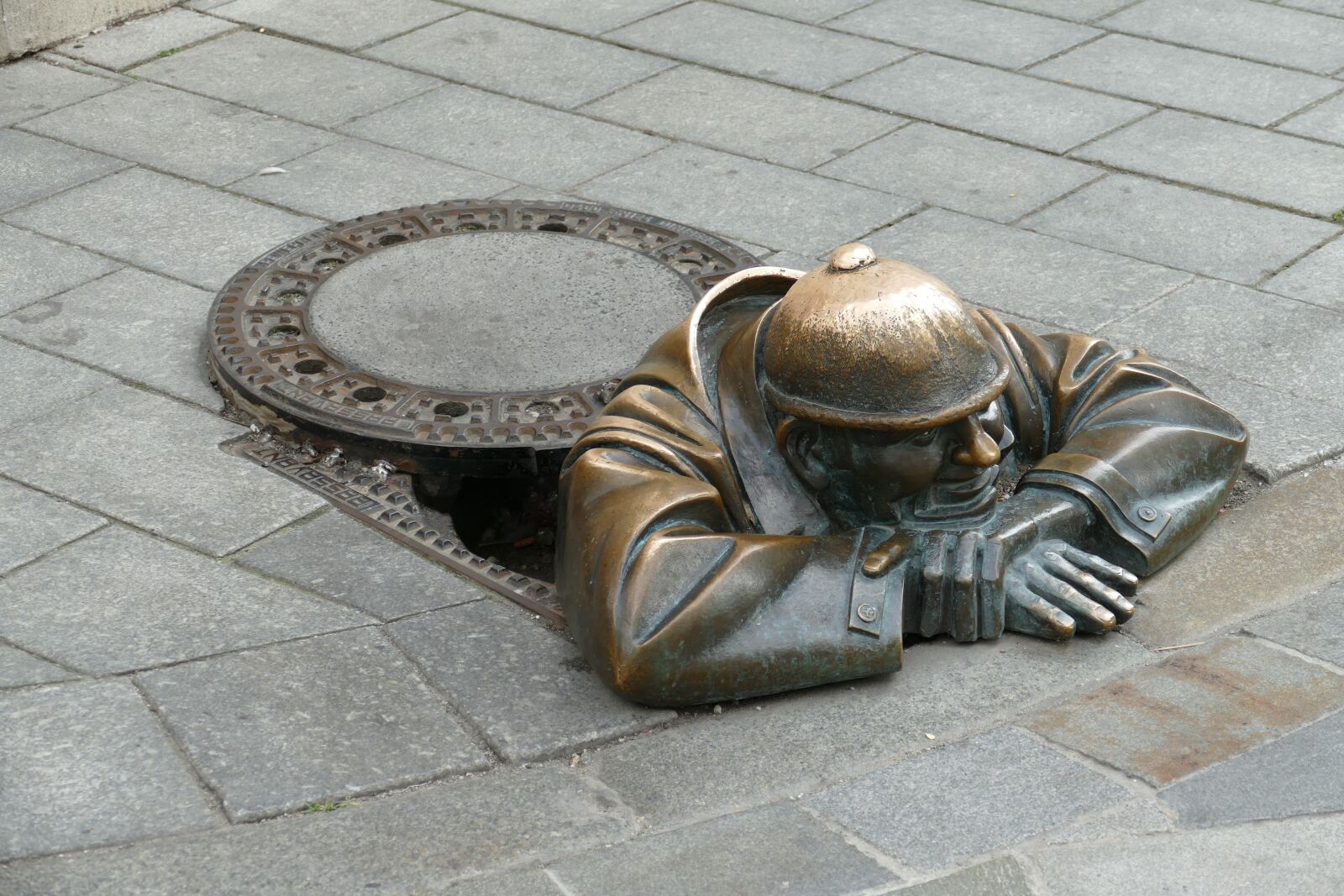 Panasonic Lumix DMC-FZ1000 sample photo. Bratislava, slovakia, city photography