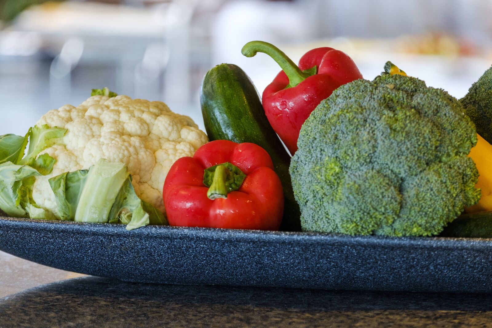 Fujifilm X-T2 + Fujifilm XF 55-200mm F3.5-4.8 R LM OIS sample photo. Vegetables, paprika, kohl photography