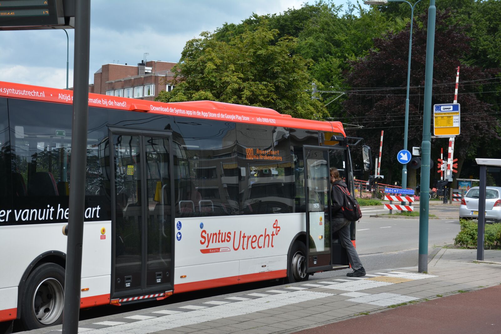 Nikon D5200 sample photo. Bus, transport, car photography