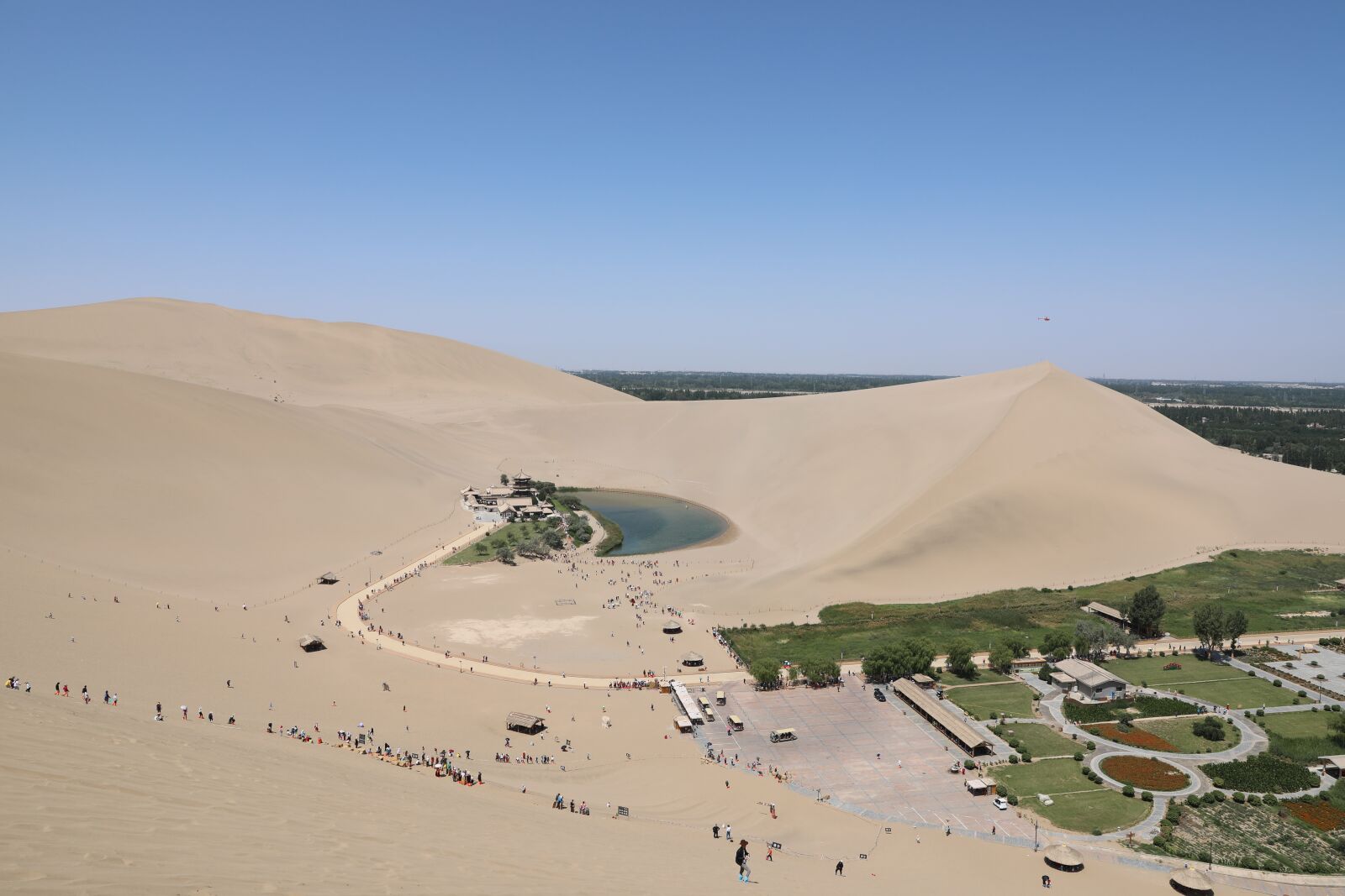 Canon EF 24-70mm F2.8L II USM sample photo. Crescent lake, desert, oasis photography