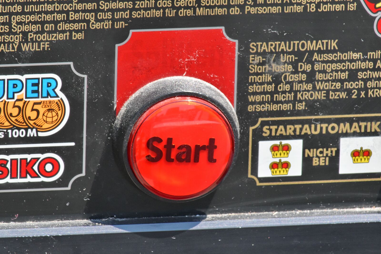 Nikon D5500 sample photo. Button, red, start, warning photography