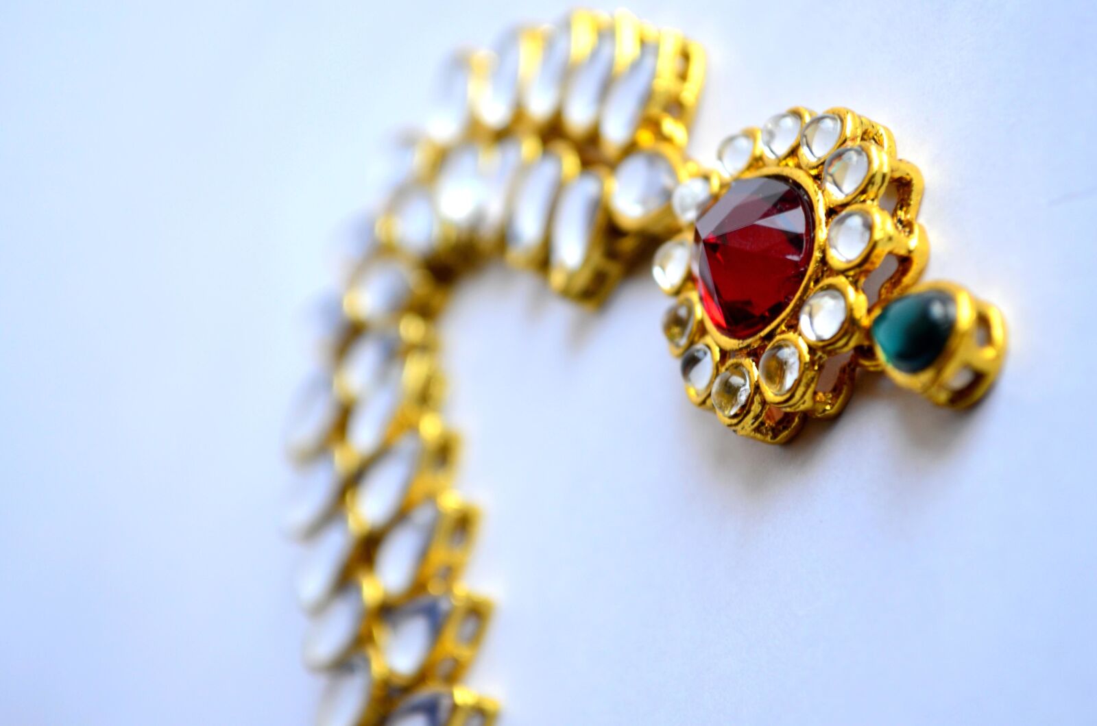 Nikon D5100 sample photo. Necklace, jewelry, diamond, jewel photography