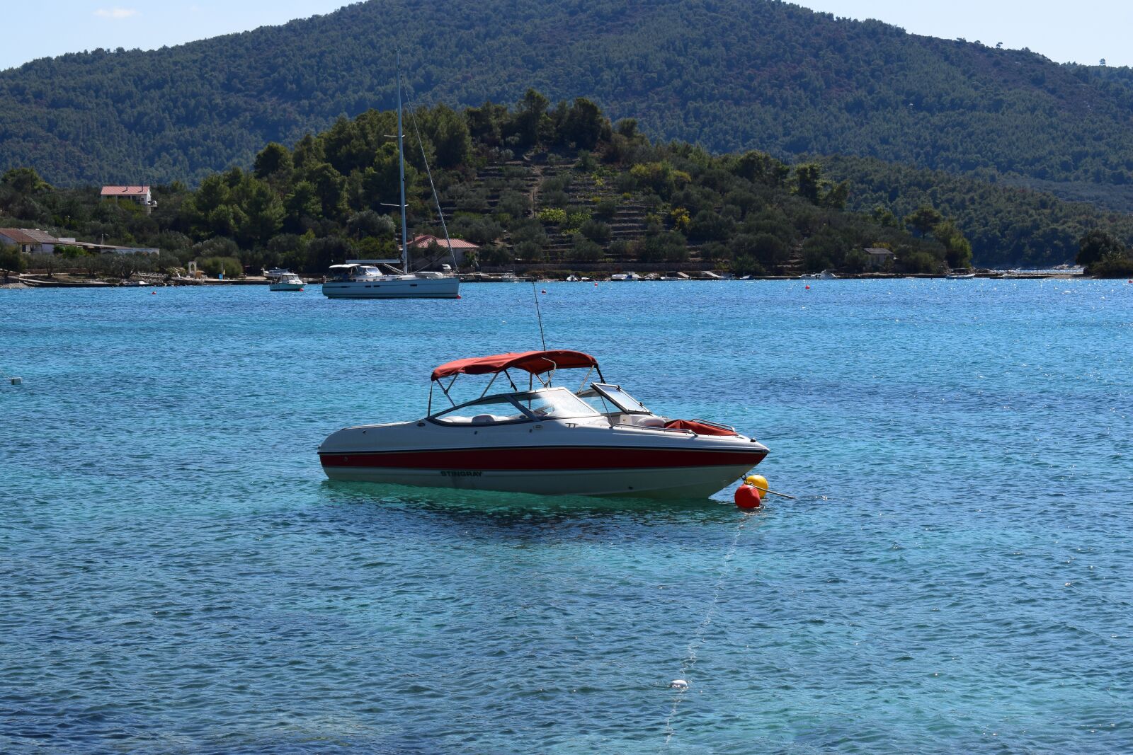 Nikon D3300 sample photo. Ship, stingray, 185lx photography