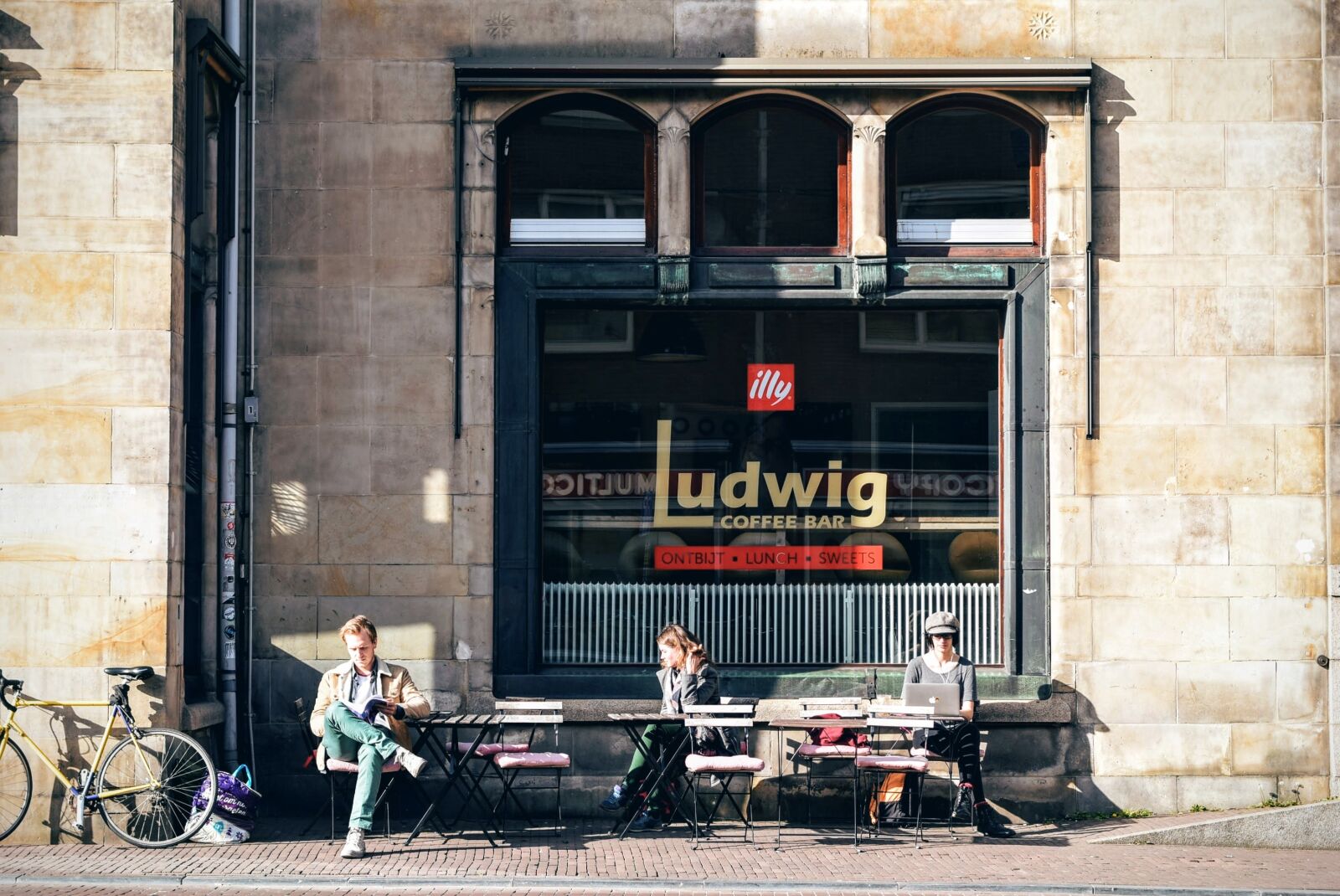 Nikon D3300 sample photo. Architecture, bar, building photography