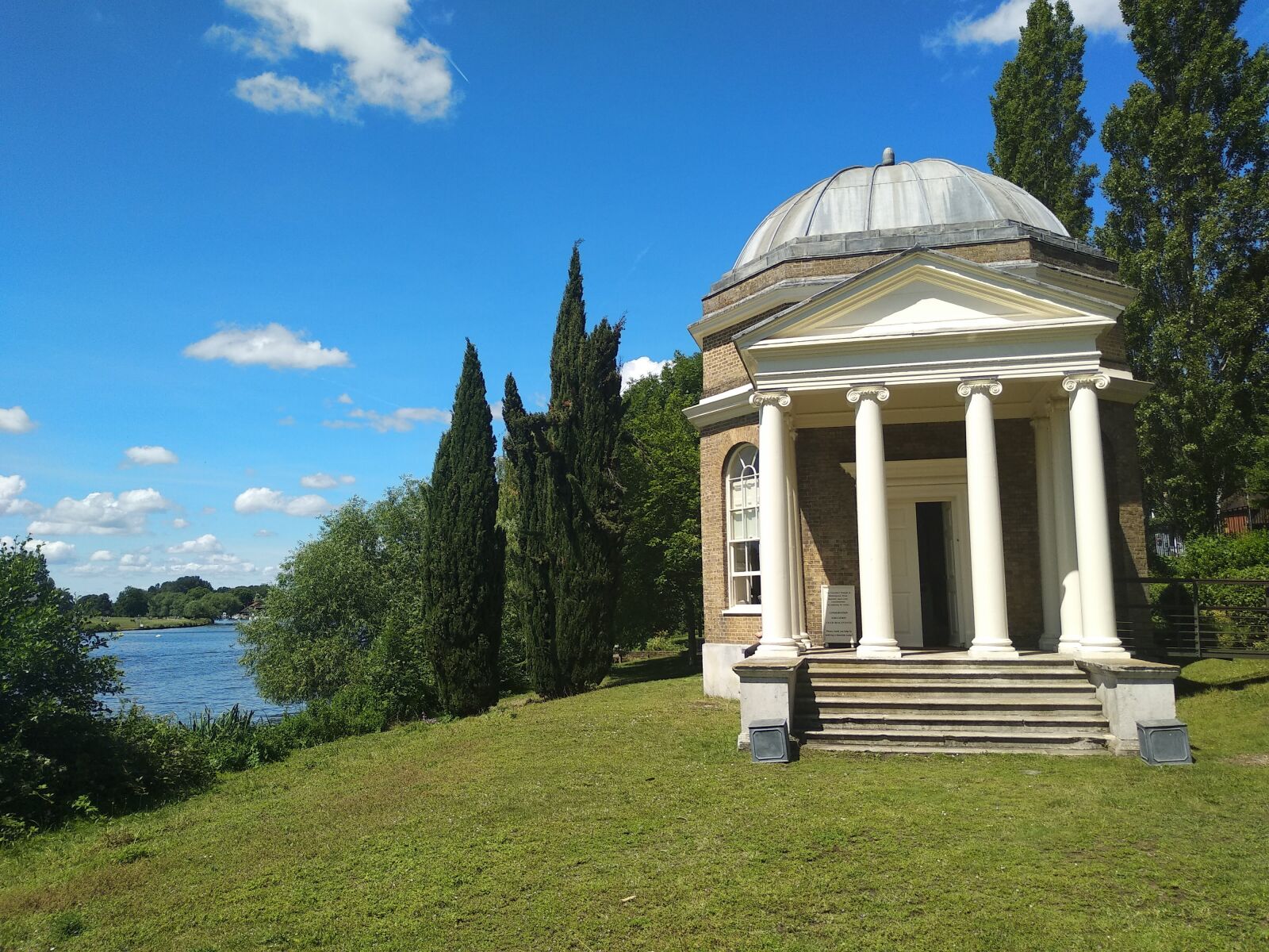 Xiaomi Mi A1 sample photo. Garrick's temple, temple, thames photography