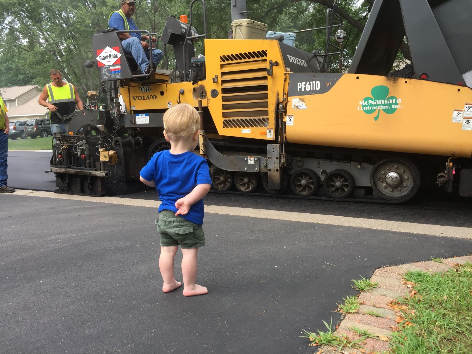 iPhone 6 Plus back camera 4.15mm f/2.2 sample photo. Child, boy, truck photography