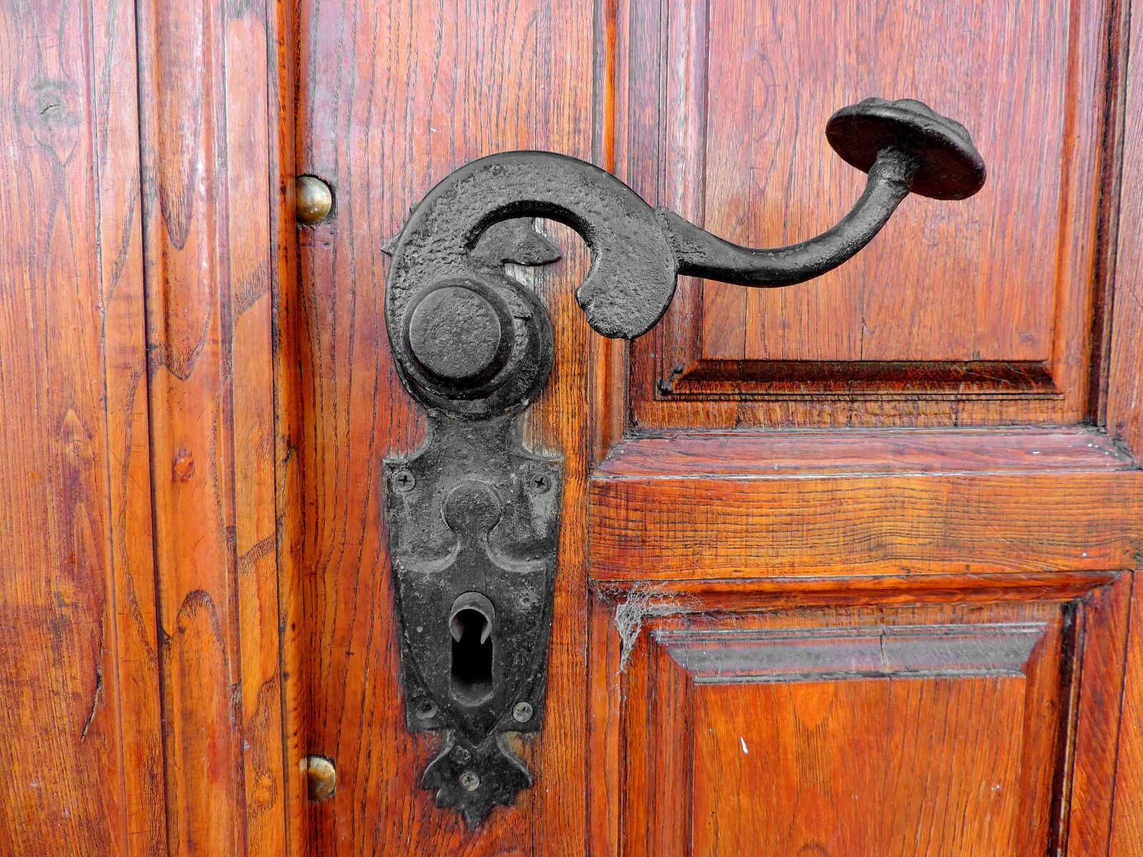 Nikon Coolpix P520 sample photo. Baroque, cast iron, craft photography