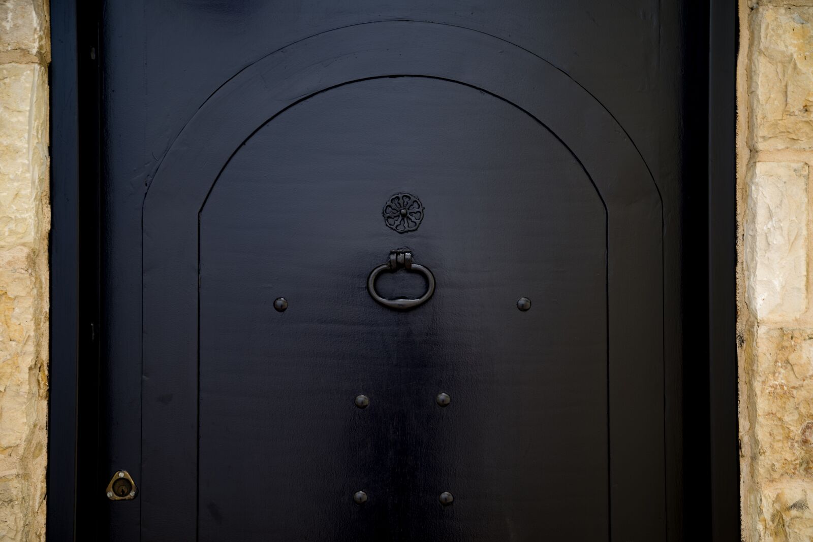 Pentax K-1 Mark II sample photo. Door, metal, iron photography
