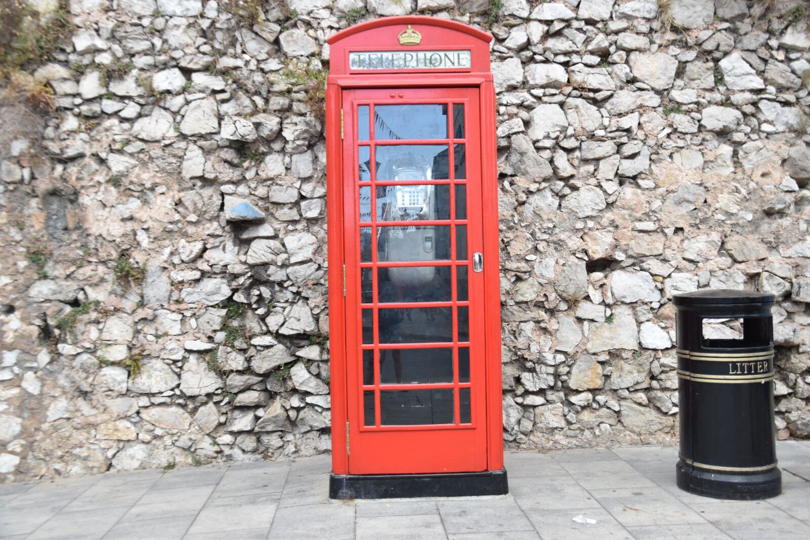 Nikon D5500 sample photo. Gibraltar, london, phone booth photography