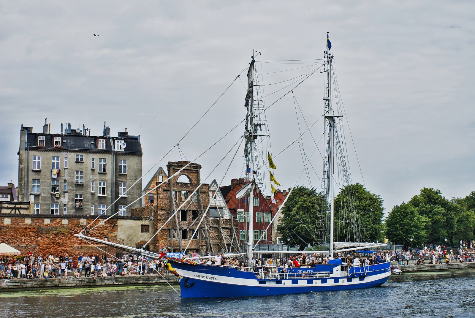 Sony Alpha DSLR-A100 sample photo. The ship, sailing ship photography