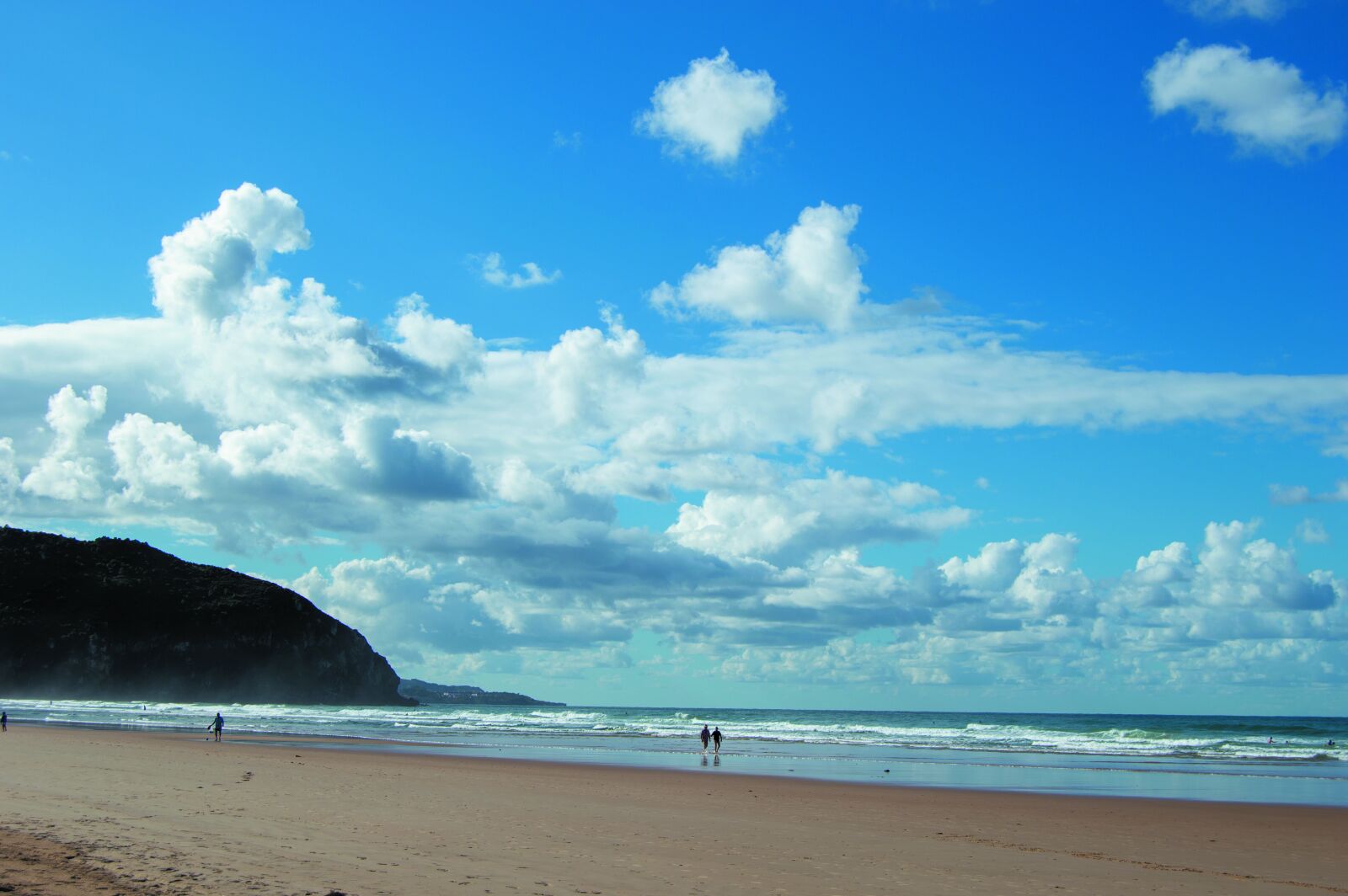 Nikon D3200 sample photo. Beach, sand, tire tracks photography