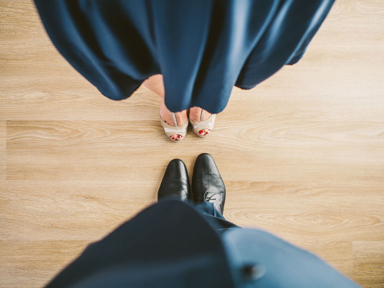 Olympus M.Zuiko Digital 17mm F1.8 sample photo. Suit, couple, shoes, clothes photography