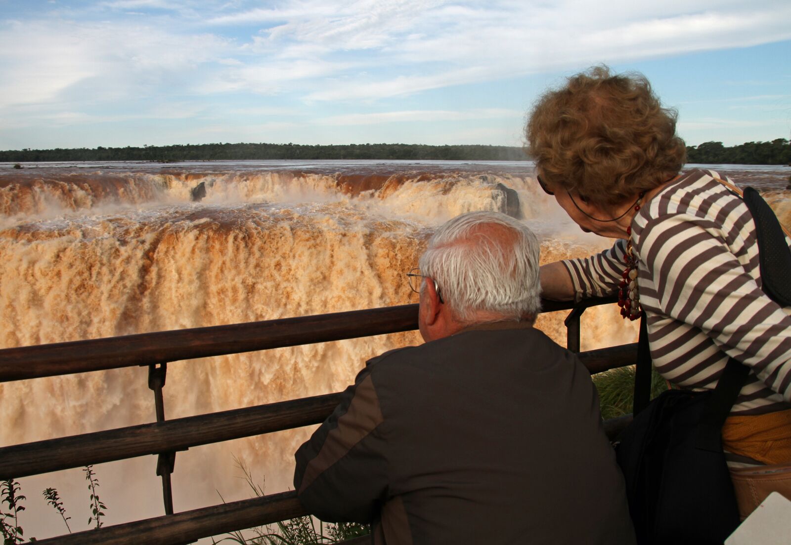 Canon EOS 7D sample photo. Old couple, enjoying, happy photography