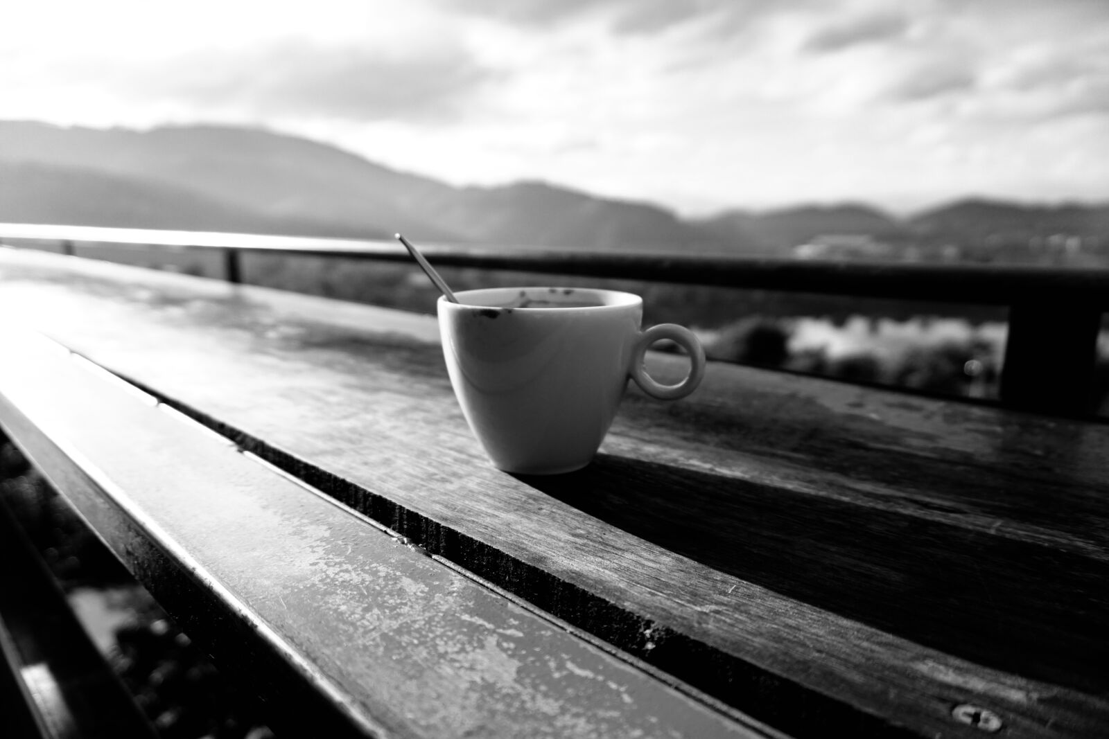 Sony E 16-50mm F3.5-5.6 PZ OSS sample photo. Dalat, melinhgarden, morningcoffee, noonethere photography