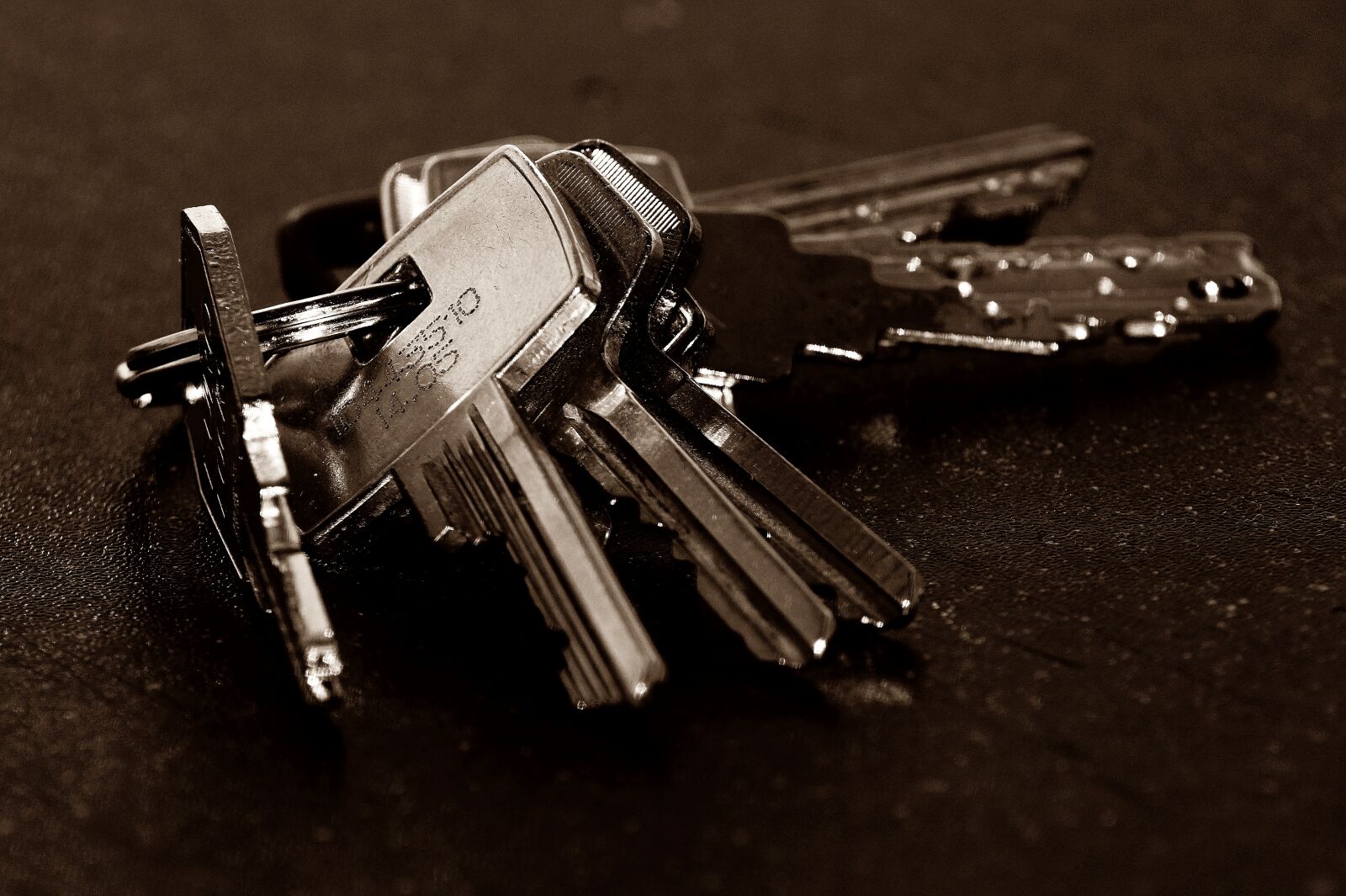 Sony SLT-A58 sample photo. Assorted, keys photography