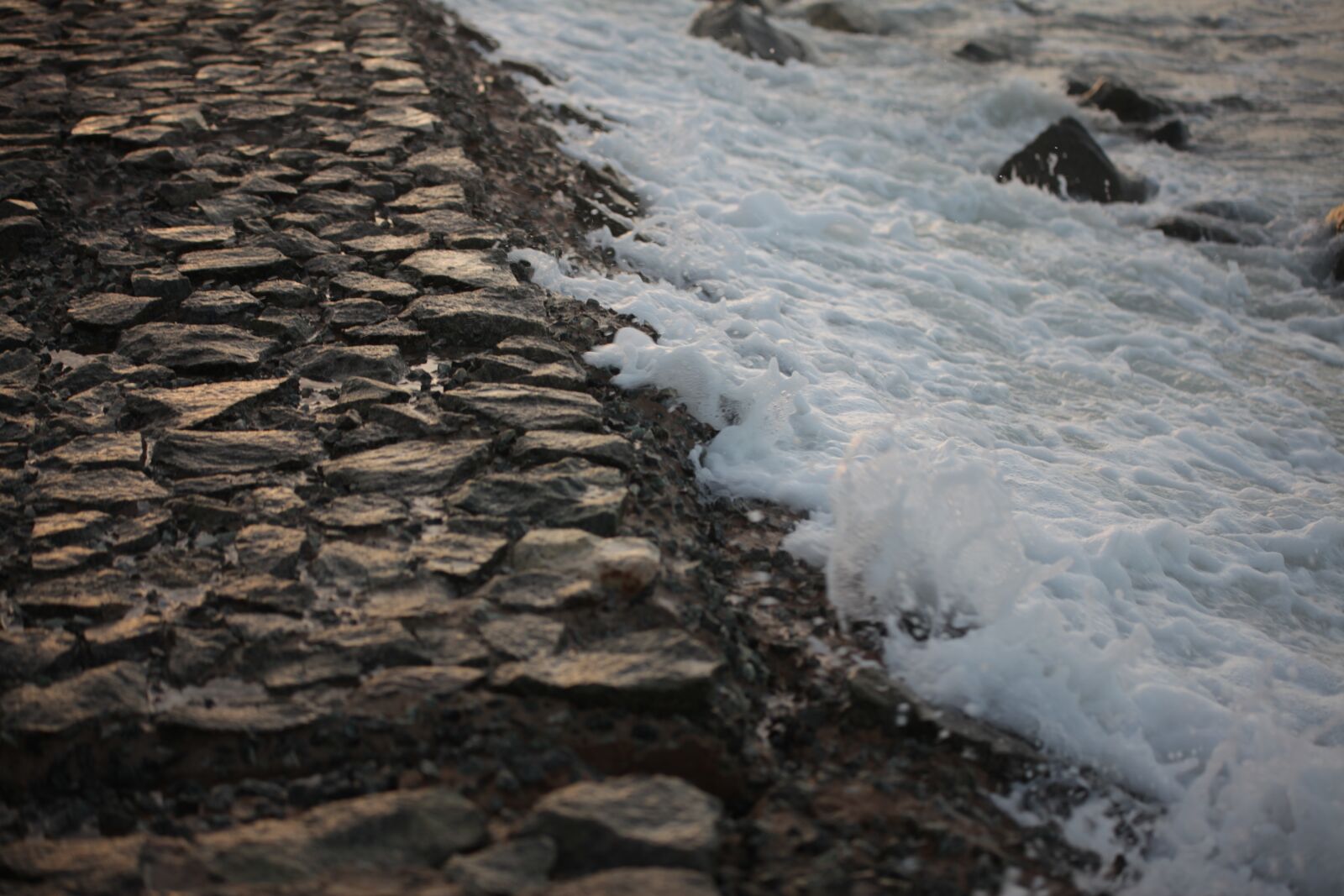 Canon EOS 5D Mark II sample photo. Waves, sea, beach photography