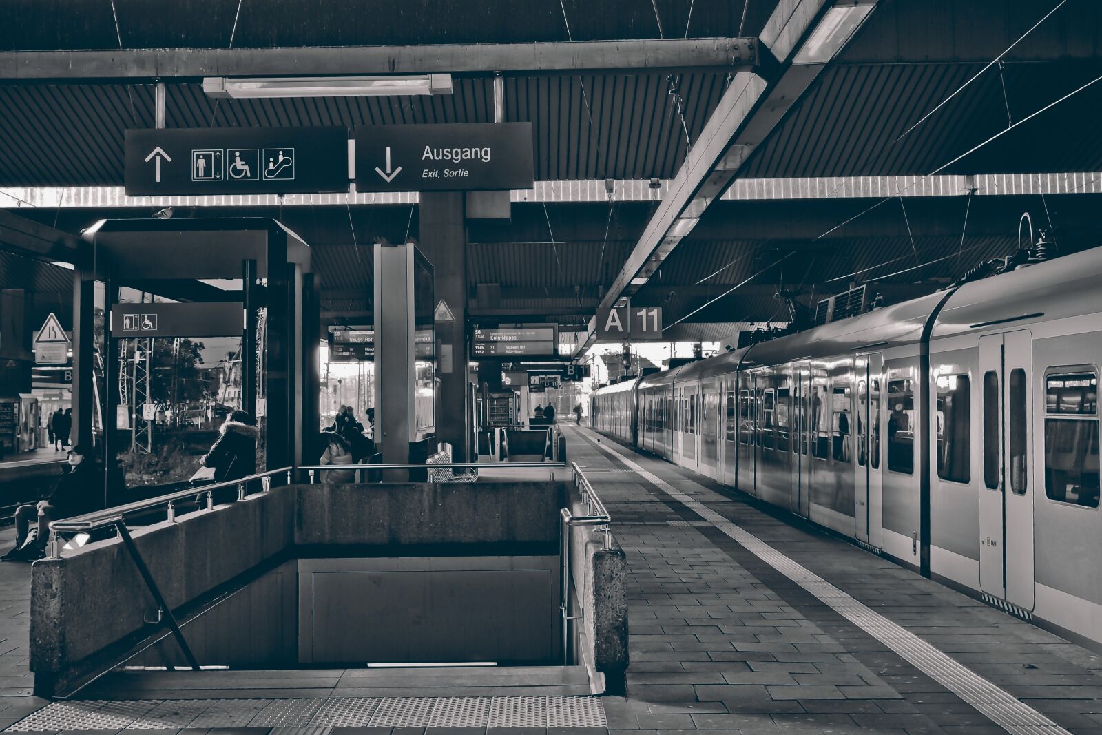 Olympus OM-D E-M10 sample photo. Railway station, track, train photography