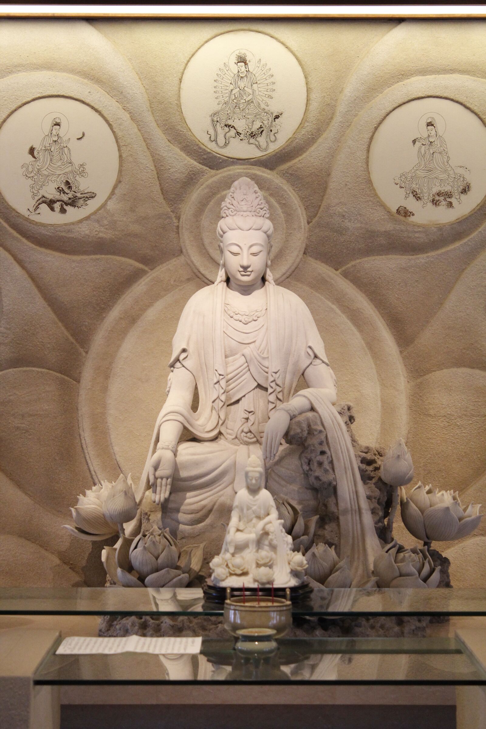 Canon EOS 600D (Rebel EOS T3i / EOS Kiss X5) sample photo. Guanyin, buddhism, buddha photography