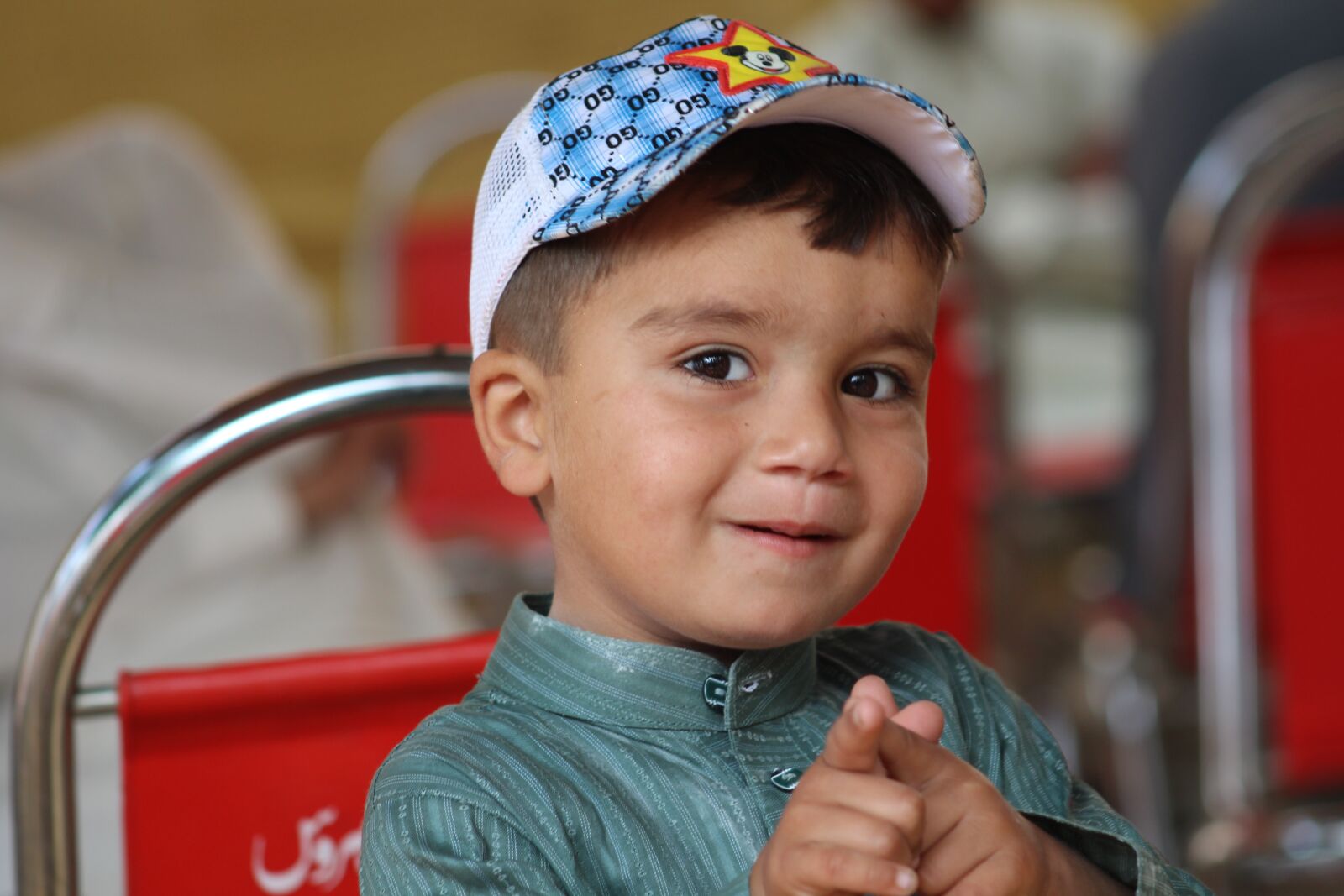 Canon EF75-300mm f/4-5.6 sample photo. Child, religion, eid photography