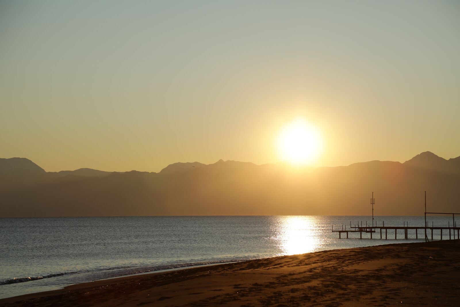 Canon EOS 5D Mark IV sample photo. Landscape, beach, solar photography