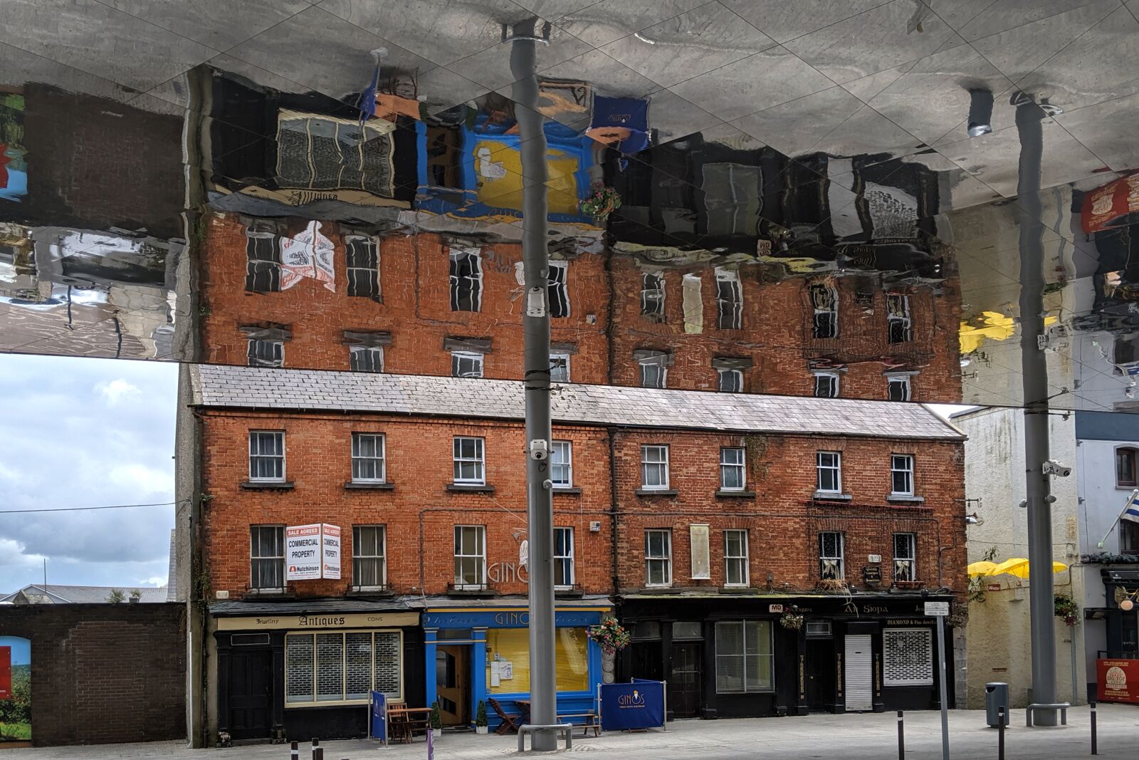 Google Pixel 3 sample photo. Ireland, waterford, apple market photography